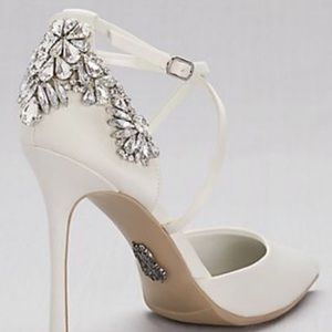 VERA WANG “ WHITE” for David’s bridal strap heels rhinestone detail sz 8.5